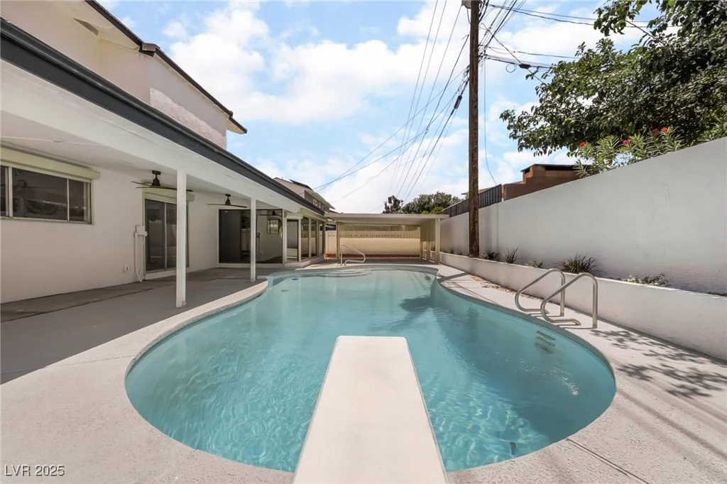 3463 Haverford, Las Vegas, NV 89121