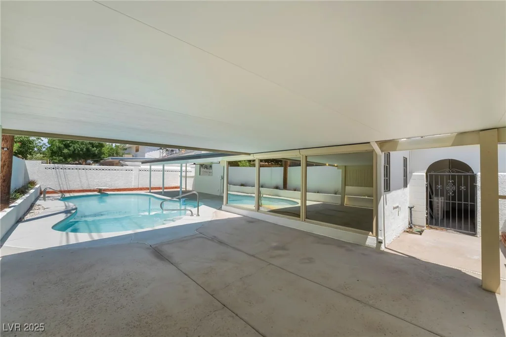 3463 Haverford, Las Vegas, NV 89121