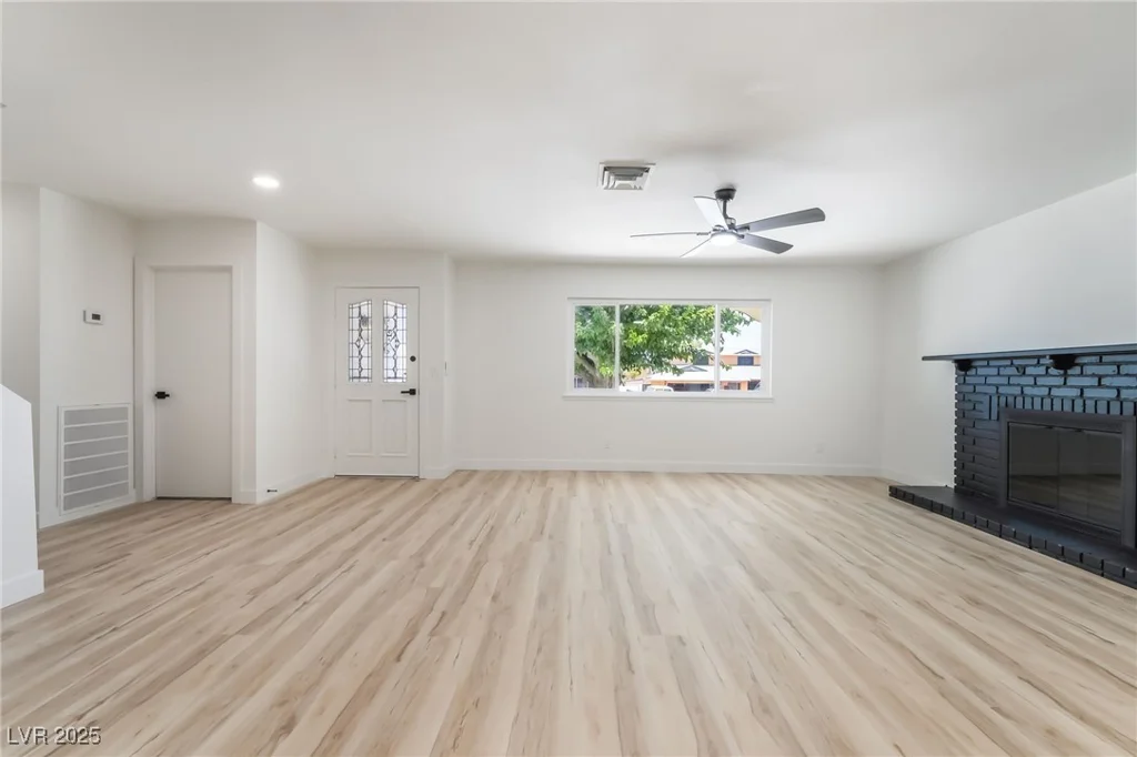 3463 Haverford, Las Vegas, NV 89121