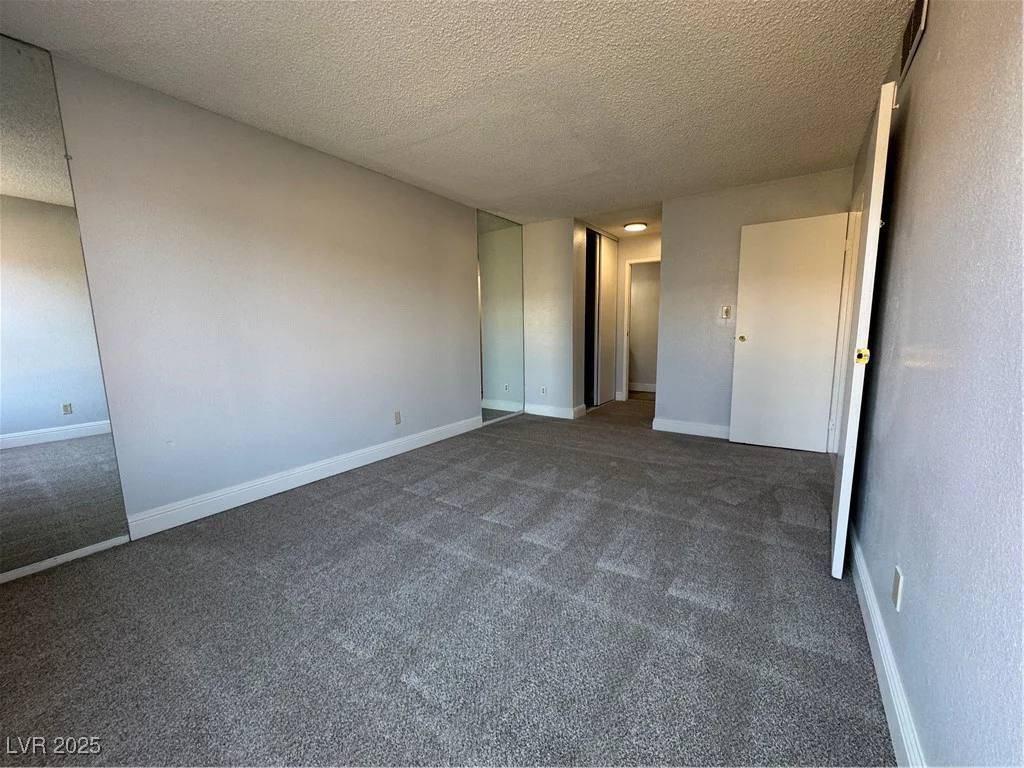 1460 Hialeah, Las Vegas, NV 89119