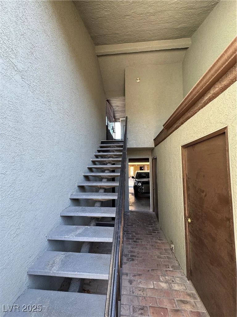 1460 Hialeah, Las Vegas, NV 89119