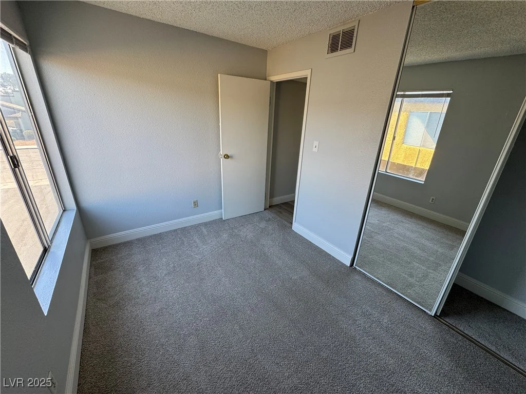 1460 Hialeah, Las Vegas, NV 89119