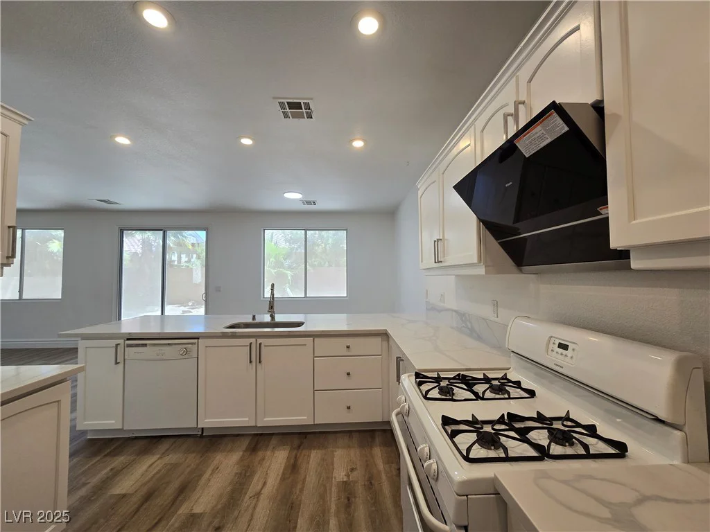 6638 Babys Tear, Las Vegas, NV 89148