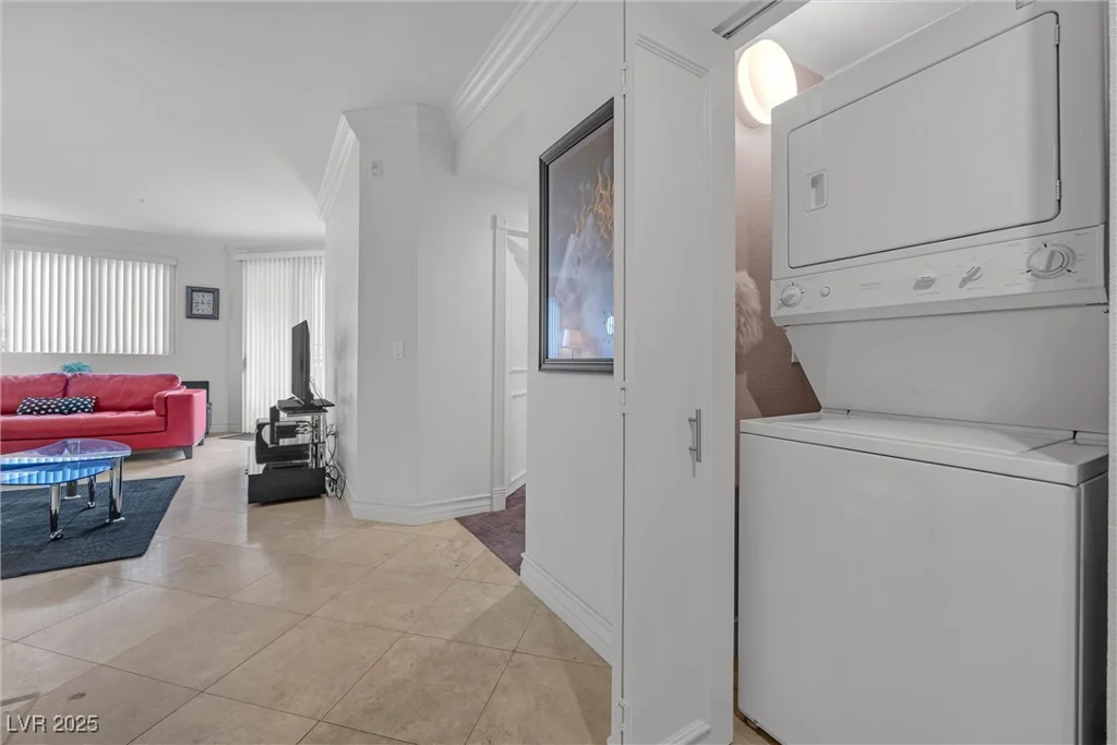 270 Flamingo, Las Vegas, NV 89169