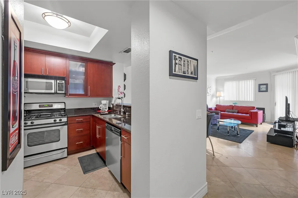 270 Flamingo, Las Vegas, NV 89169
