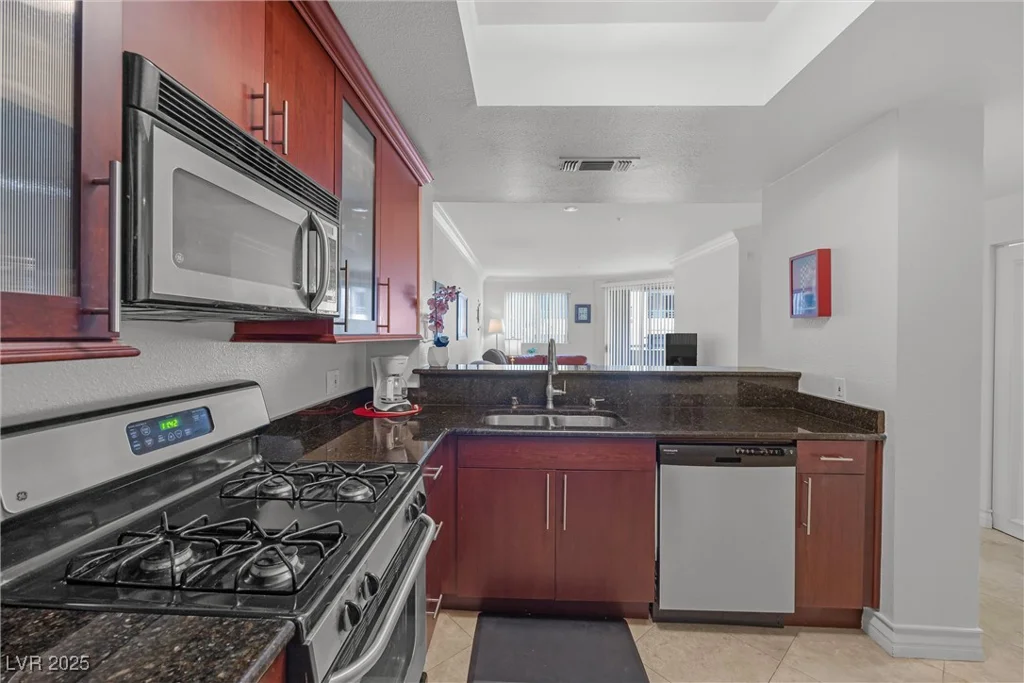270 Flamingo, Las Vegas, NV 89169