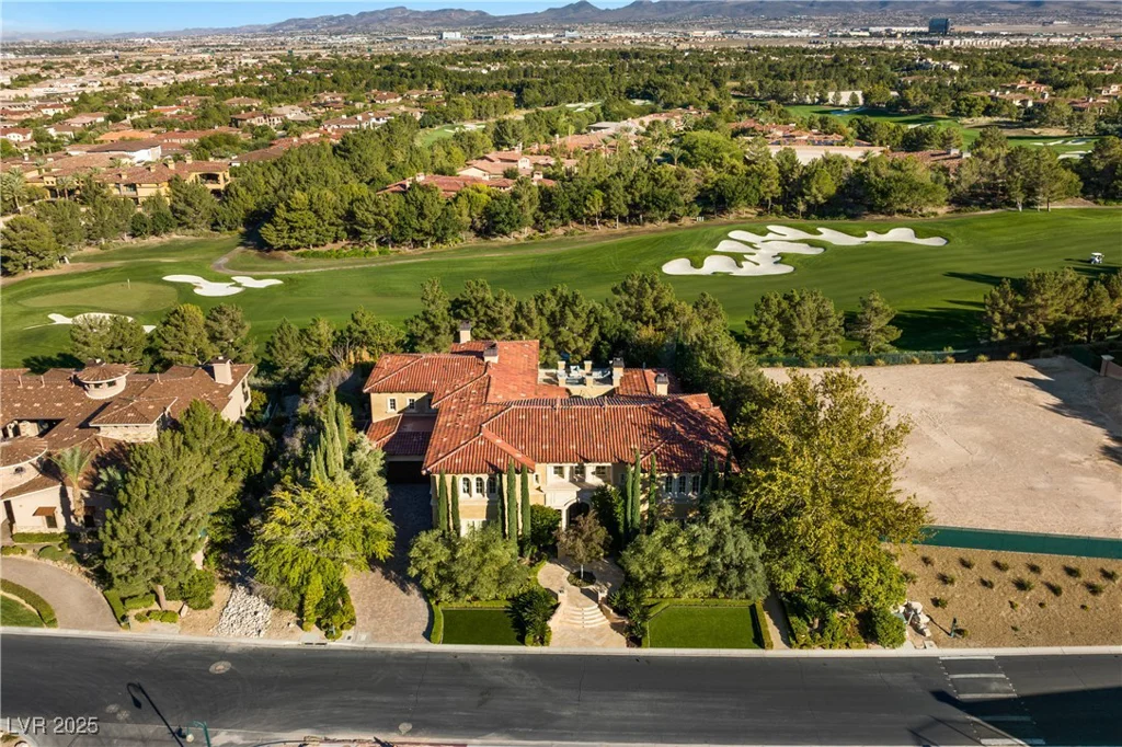 30 Augusta Canyon, Las Vegas, NV 89141