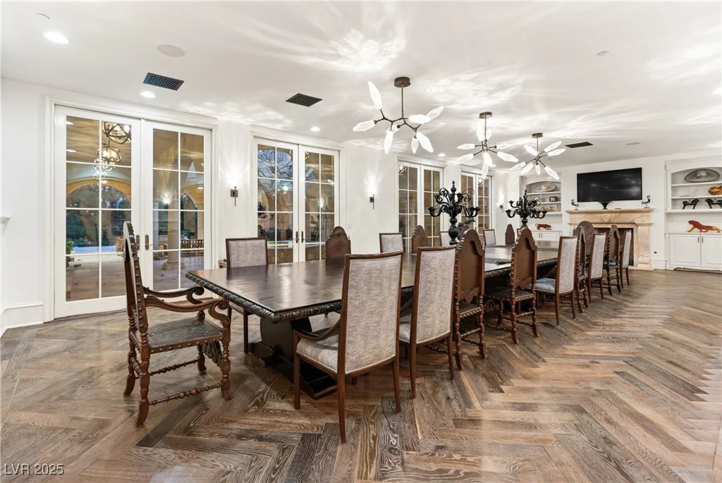 30 Augusta Canyon, Las Vegas, NV 89141
