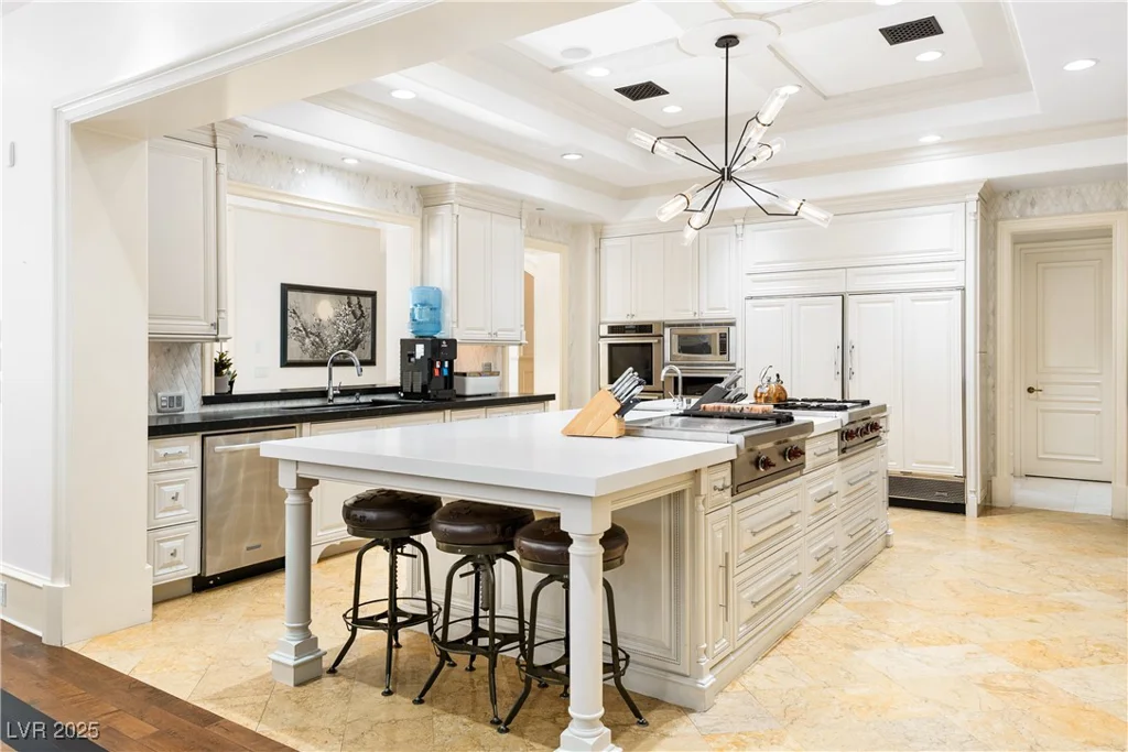 30 Augusta Canyon, Las Vegas, NV 89141