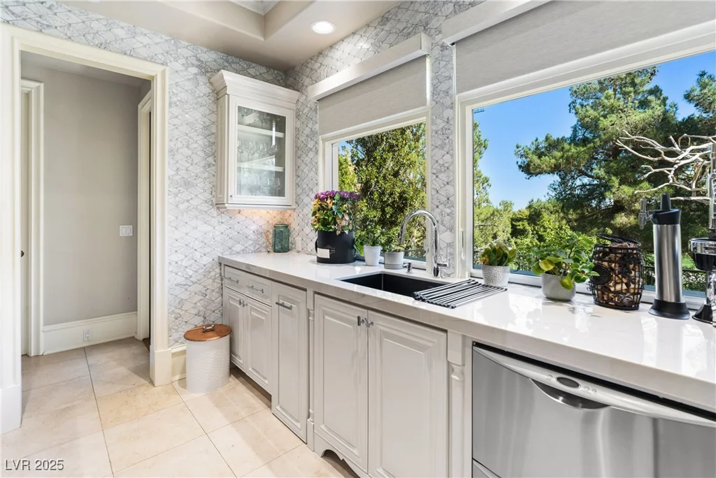 30 Augusta Canyon, Las Vegas, NV 89141