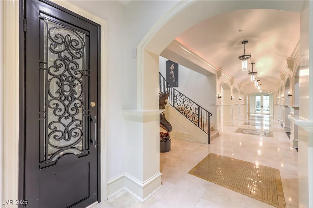 30 Augusta Canyon, Las Vegas, NV 89141