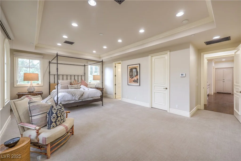 30 Augusta Canyon, Las Vegas, NV 89141