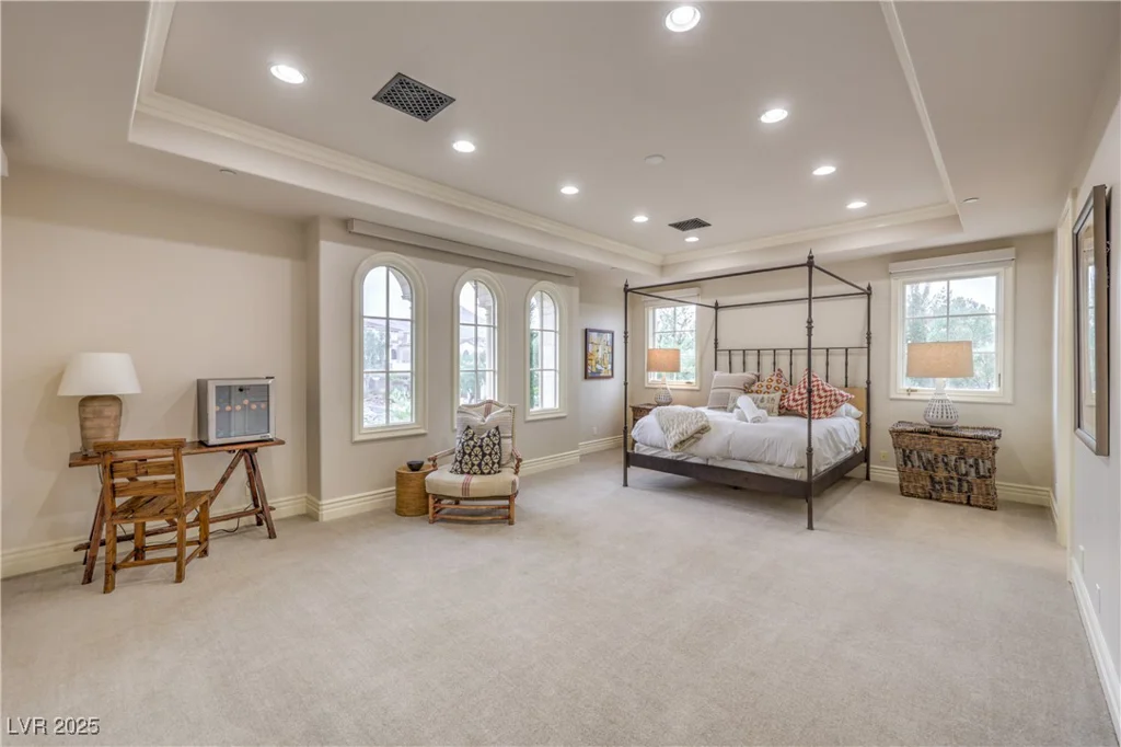 30 Augusta Canyon, Las Vegas, NV 89141