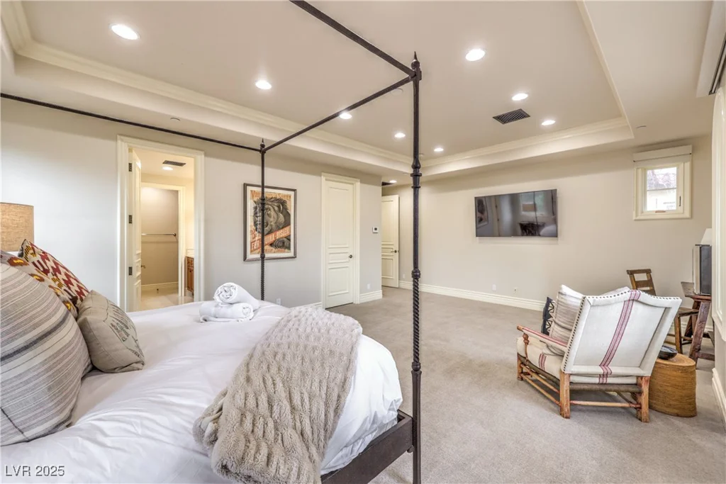 30 Augusta Canyon, Las Vegas, NV 89141