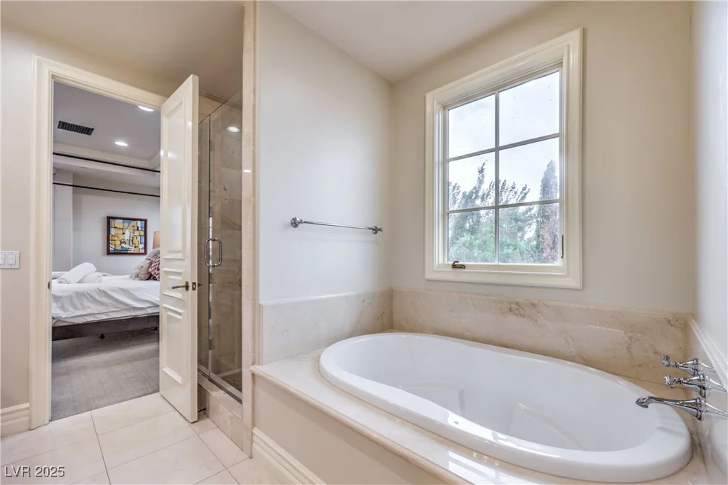 30 Augusta Canyon, Las Vegas, NV 89141