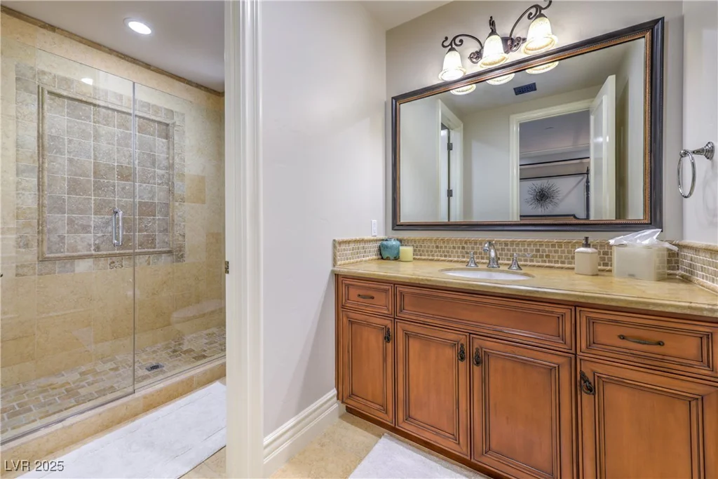 30 Augusta Canyon, Las Vegas, NV 89141