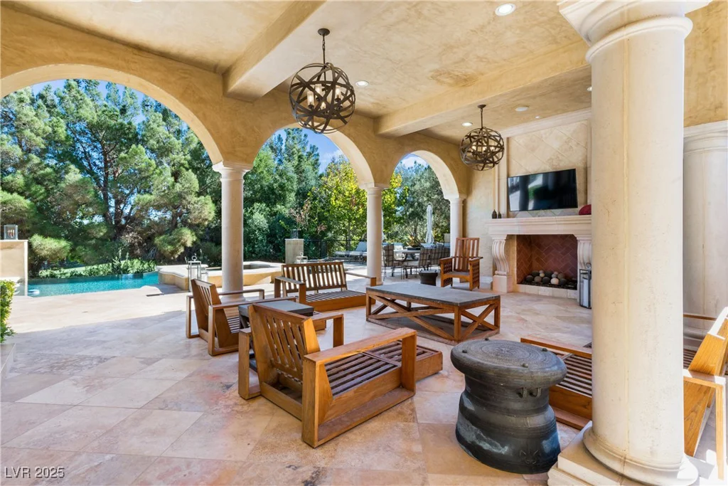 30 Augusta Canyon, Las Vegas, NV 89141