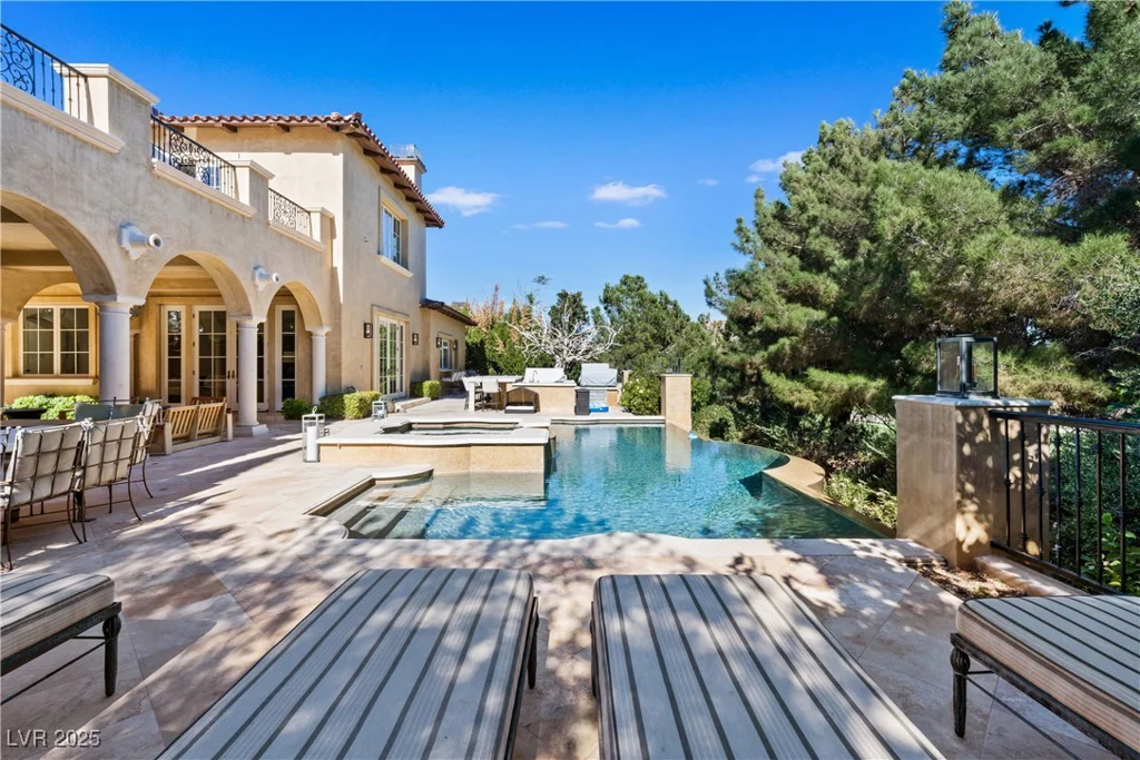 30 Augusta Canyon, Las Vegas, NV 89141