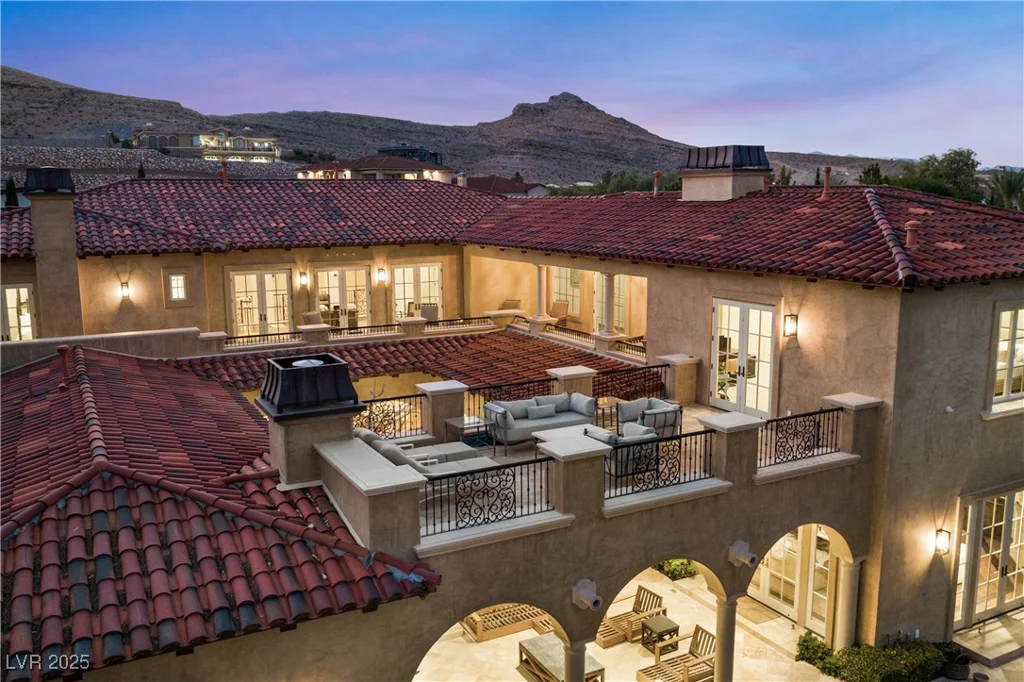 30 Augusta Canyon, Las Vegas, NV 89141