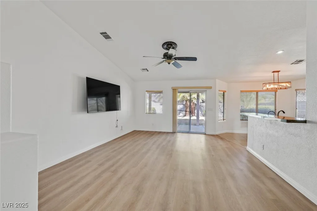 4624 Windy Hollow, Las Vegas, NV 89130