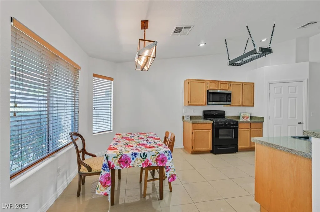 4624 Windy Hollow, Las Vegas, NV 89130