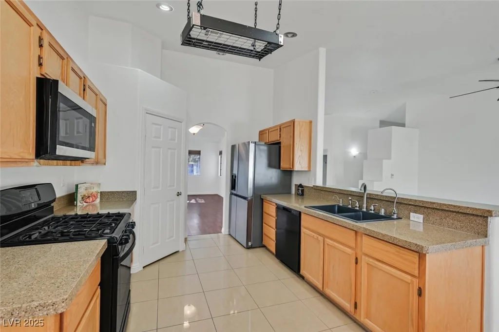 4624 Windy Hollow, Las Vegas, NV 89130