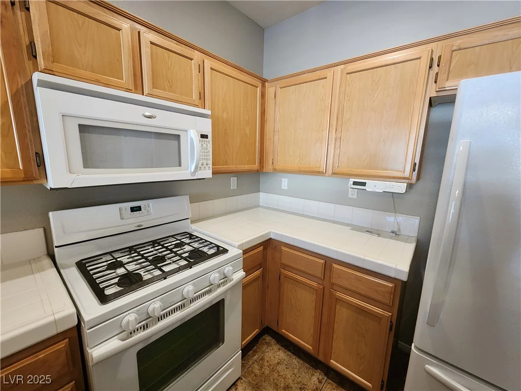 10231 Deerfield Beach, Las Vegas, NV 89129