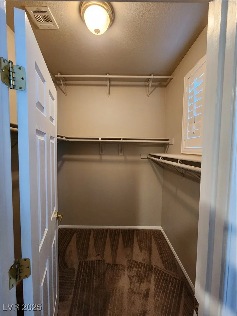 10231 Deerfield Beach, Las Vegas, NV 89129