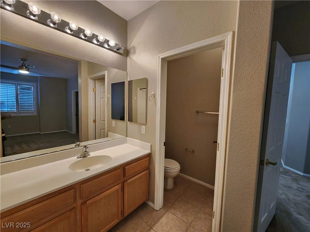 10231 Deerfield Beach, Las Vegas, NV 89129