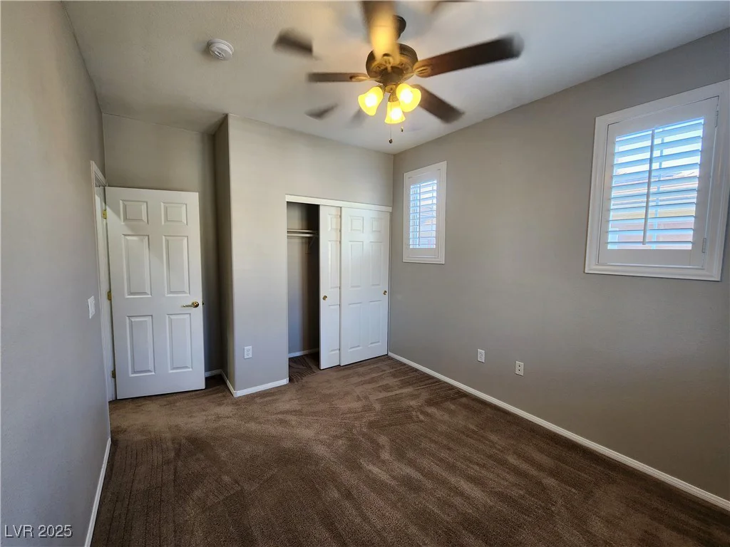 10231 Deerfield Beach, Las Vegas, NV 89129