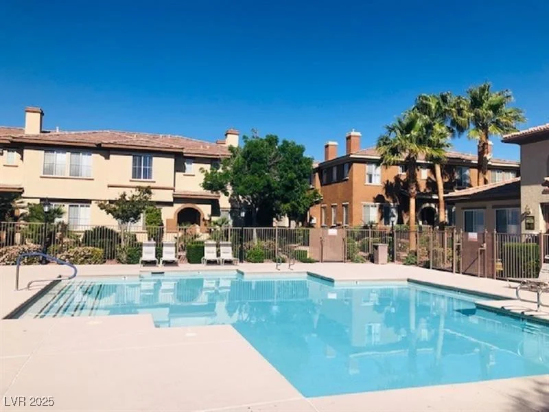 10231 Deerfield Beach, Las Vegas, NV 89129