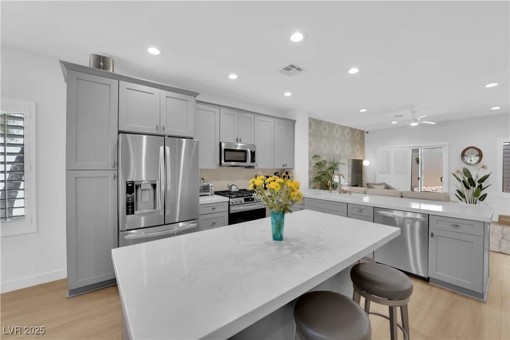 2279 Keego Harbor, Henderson, NV 89052