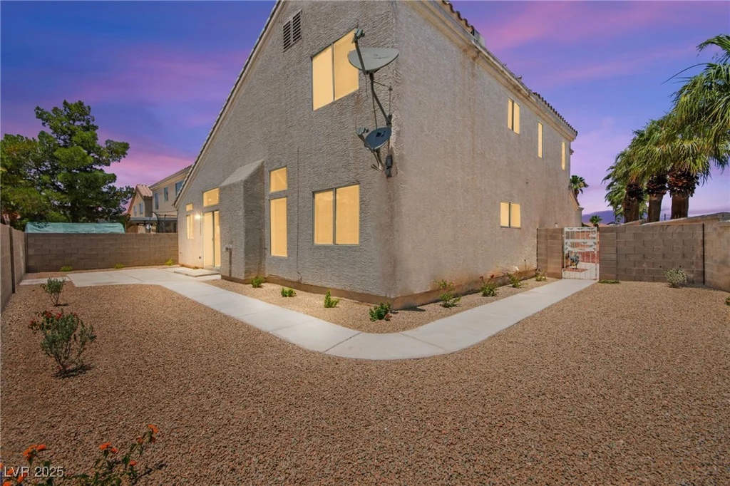9011 Aldershot, Las Vegas, NV 89147