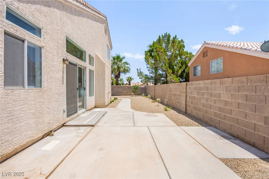 9011 Aldershot, Las Vegas, NV 89147