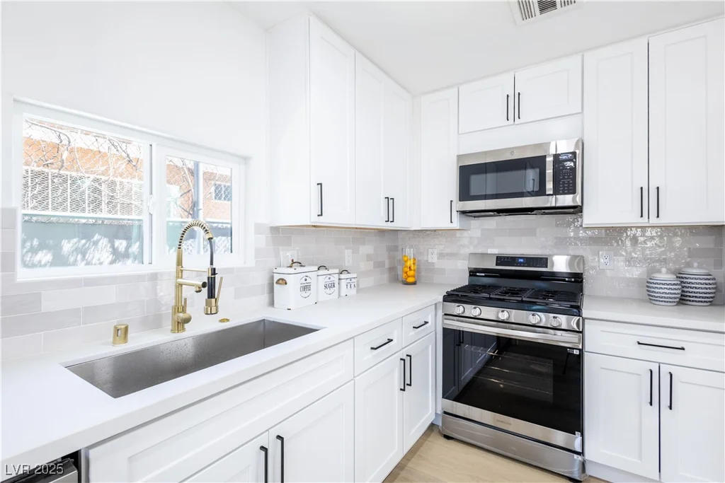 5264 Silverheart, Las Vegas, NV 89142