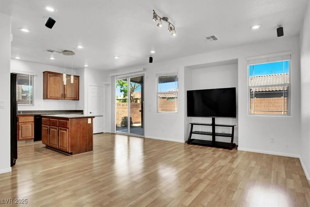 7814 Granite City, Las Vegas, NV 89166