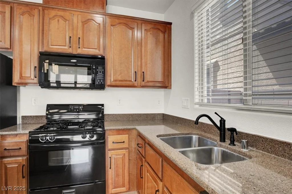 7814 Granite City, Las Vegas, NV 89166