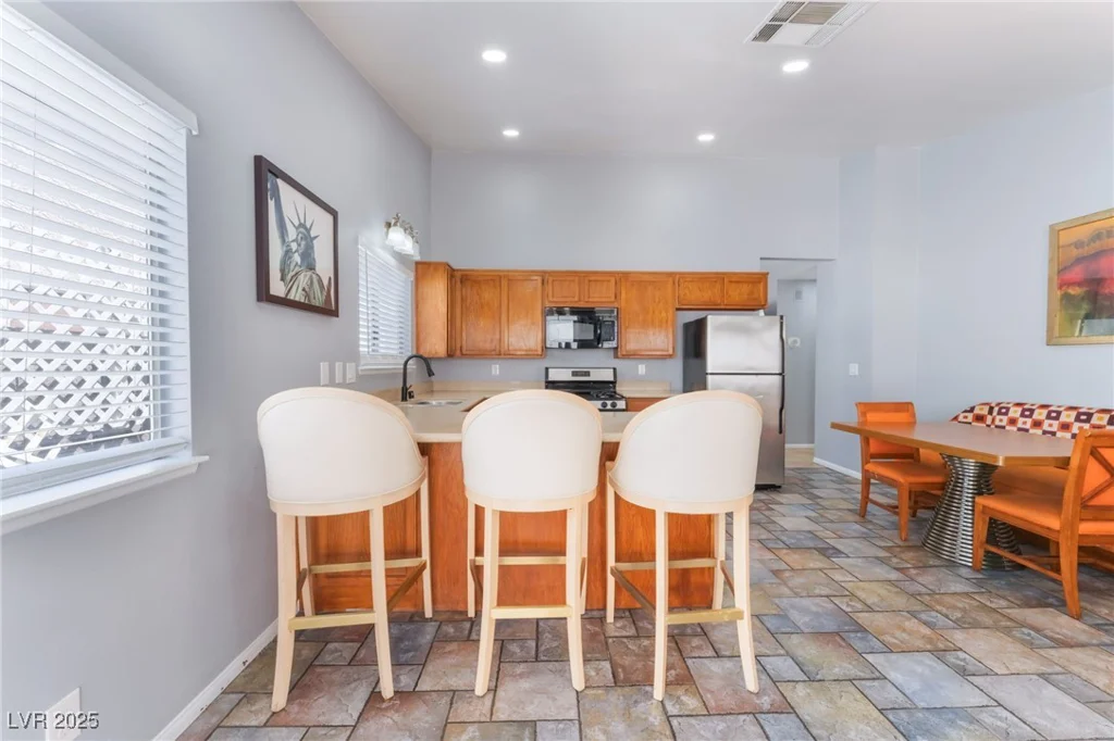 1012 Greystone, Las Vegas, NV 89108
