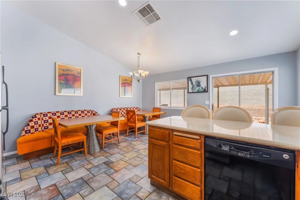 1012 Greystone, Las Vegas, NV 89108