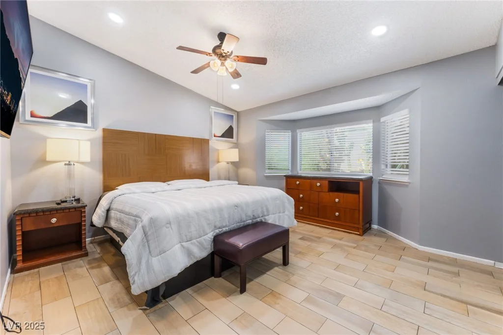 1012 Greystone, Las Vegas, NV 89108