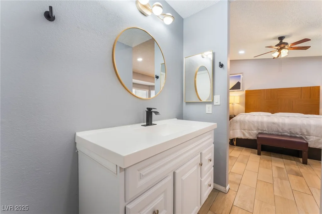 1012 Greystone, Las Vegas, NV 89108
