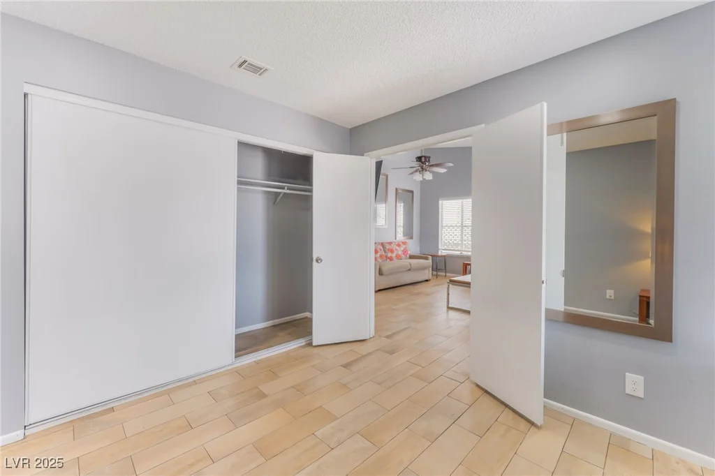 1012 Greystone, Las Vegas, NV 89108