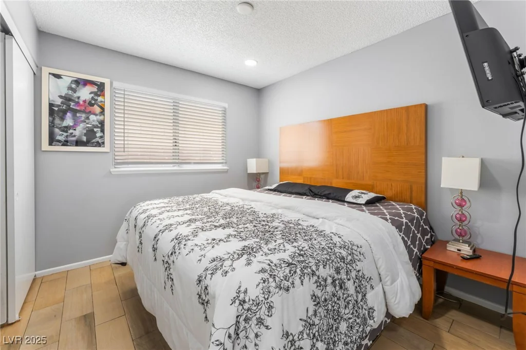 1012 Greystone, Las Vegas, NV 89108