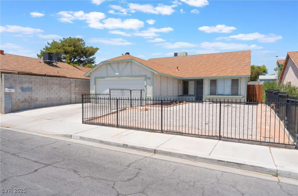 1012 Greystone, Las Vegas, NV 89108