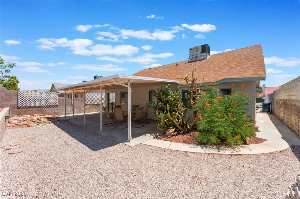 1012 Greystone, Las Vegas, NV 89108