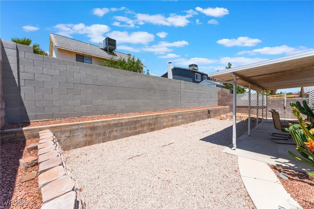 1012 Greystone, Las Vegas, NV 89108