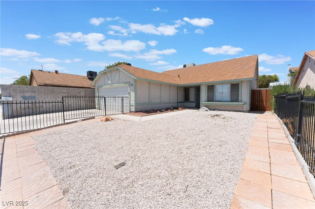 1012 Greystone, Las Vegas, NV 89108