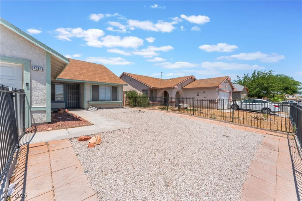 1012 Greystone, Las Vegas, NV 89108