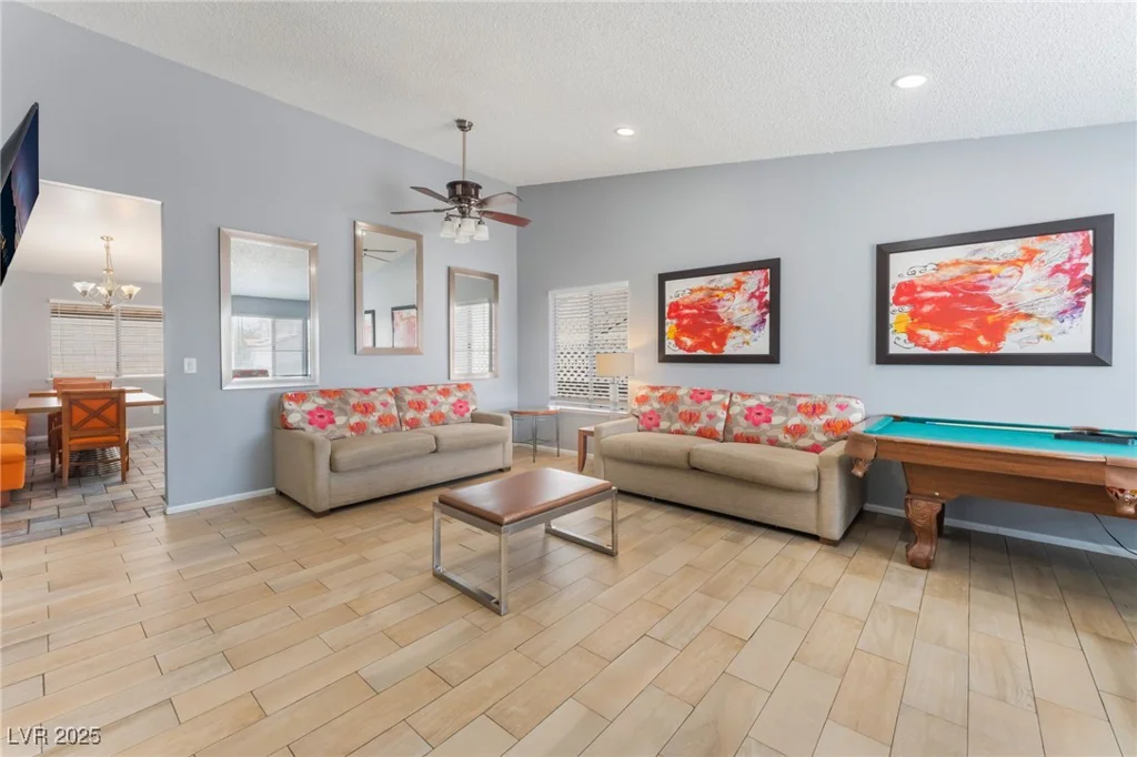 1012 Greystone, Las Vegas, NV 89108
