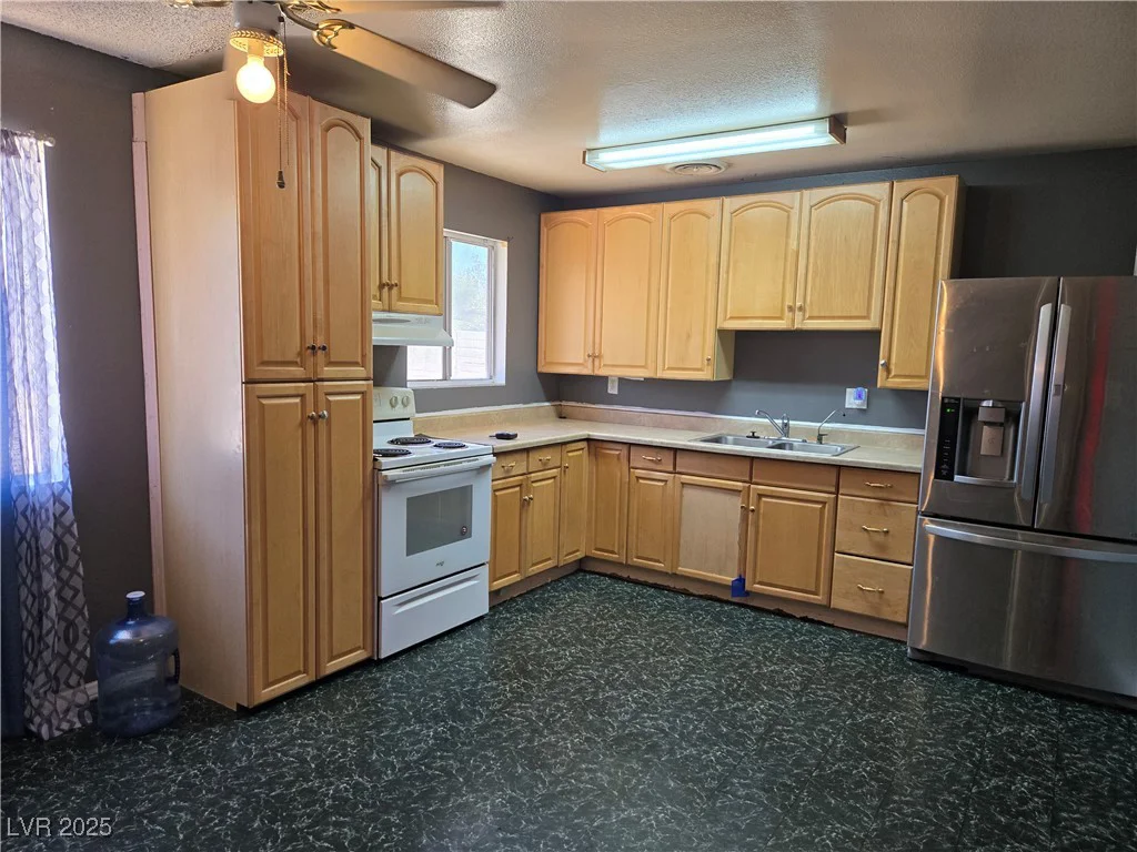 4329 Studio, Las Vegas, NV 89115